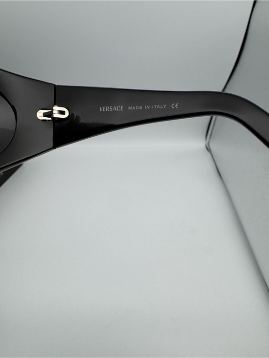 Discontinued Versace Oversized Black Shield Sunglasses Medusa Logo Full Set NOS‎ main image 4